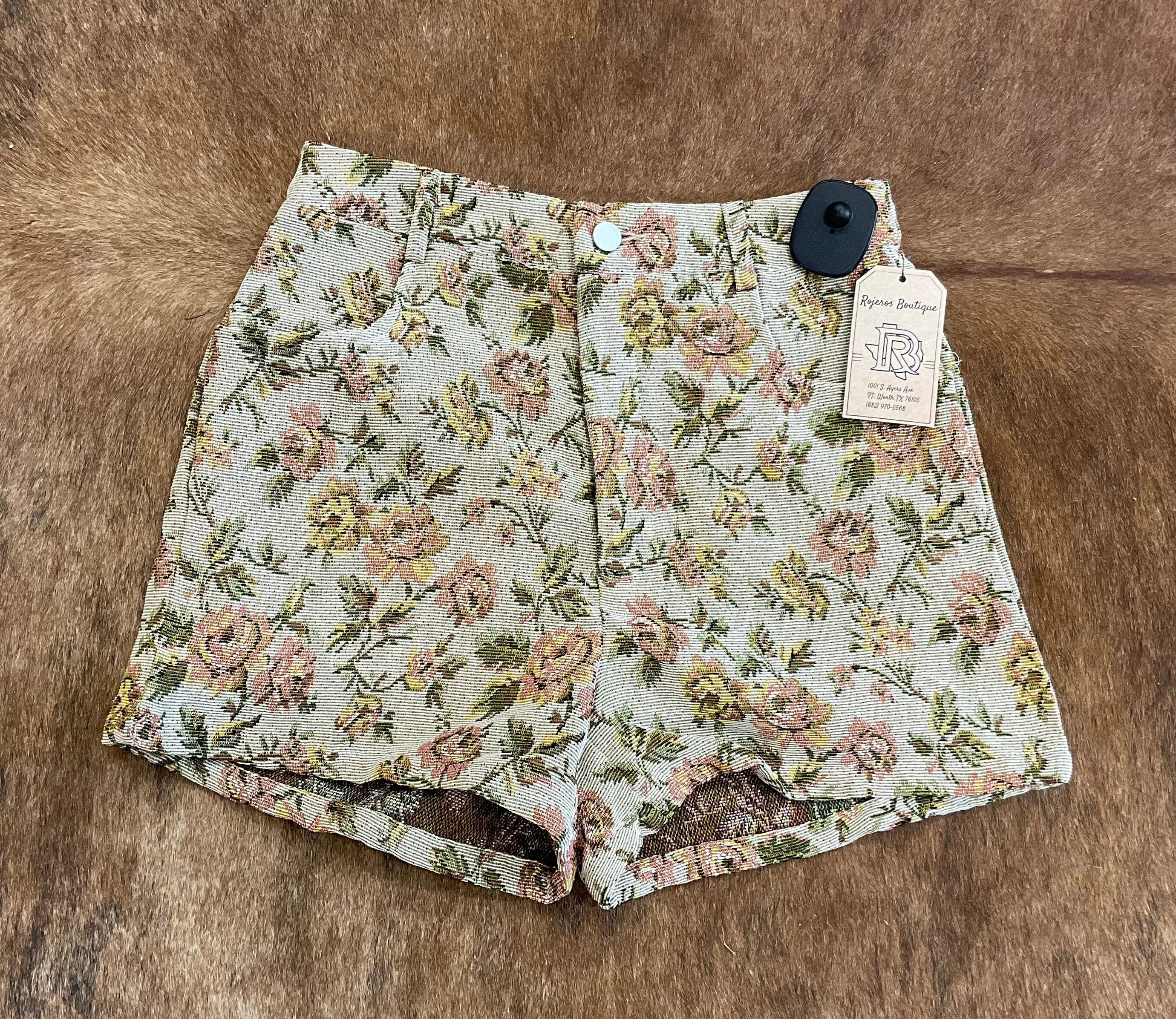 BENI FLOWER SHORTS