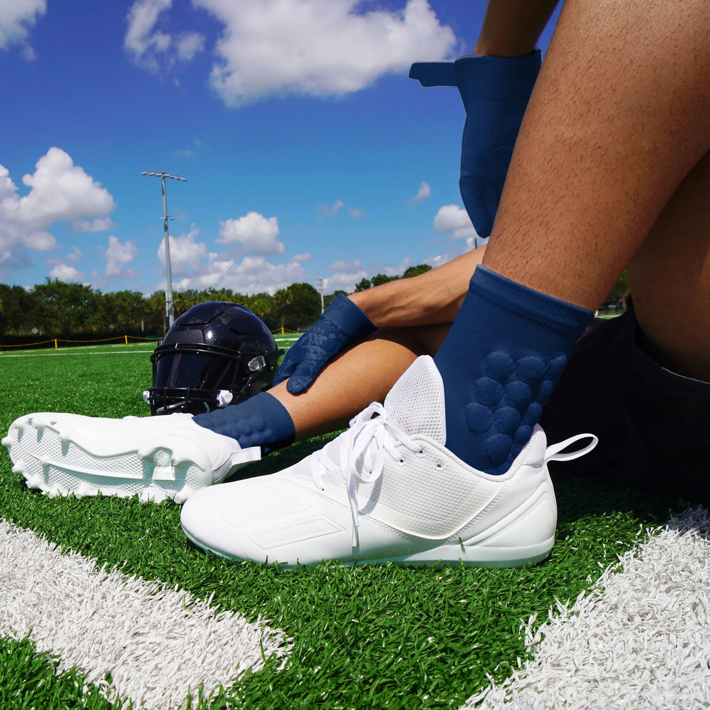 Hue Navy Football Padded Short Socks