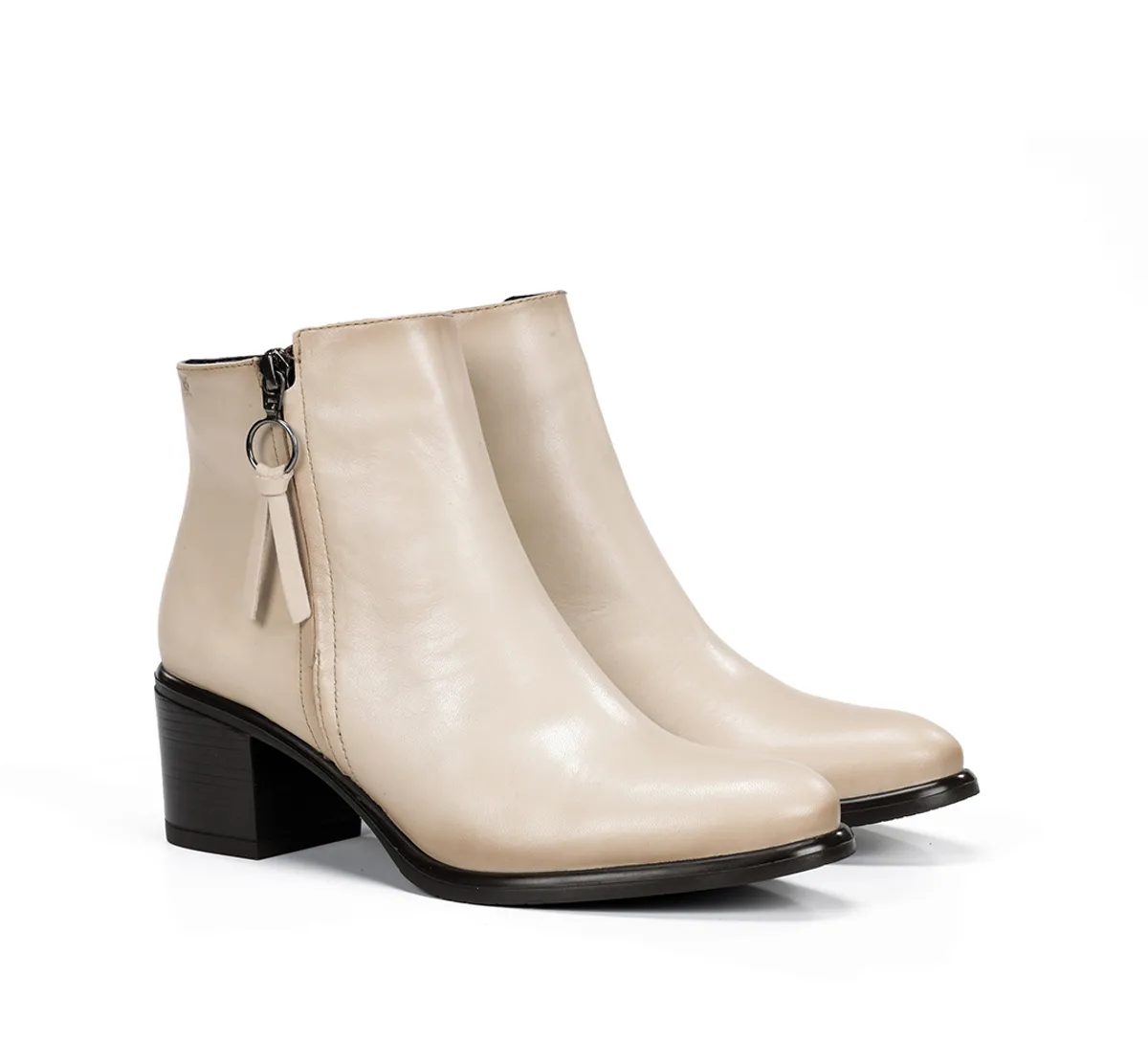 LEXI D8606 White Ankle Boot