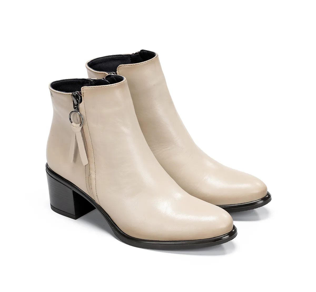 LEXI D8606 White Ankle Boot