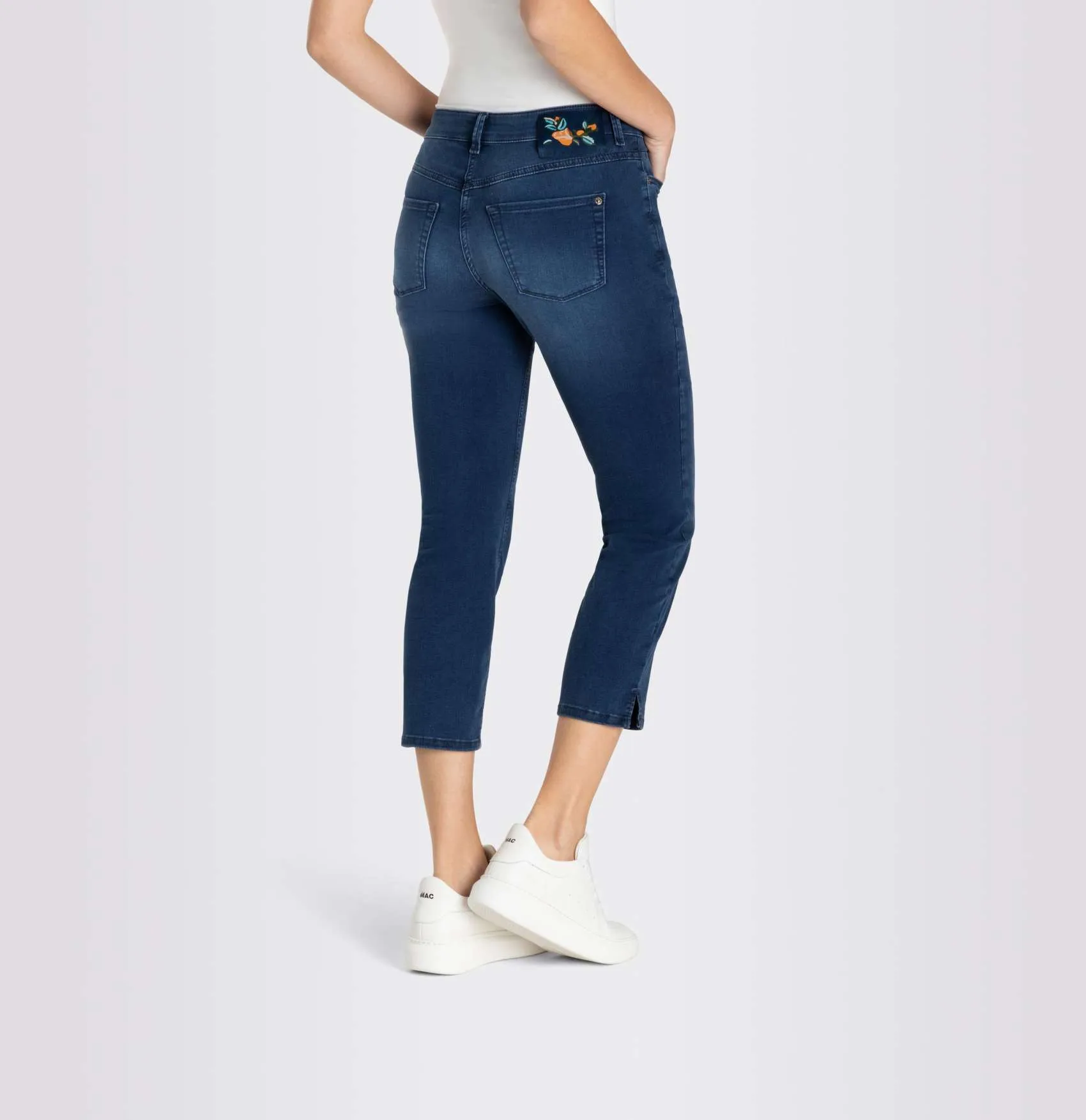 MAC DREAM SUMMER Slim Crop Jeans in Ocean Blue Washed 