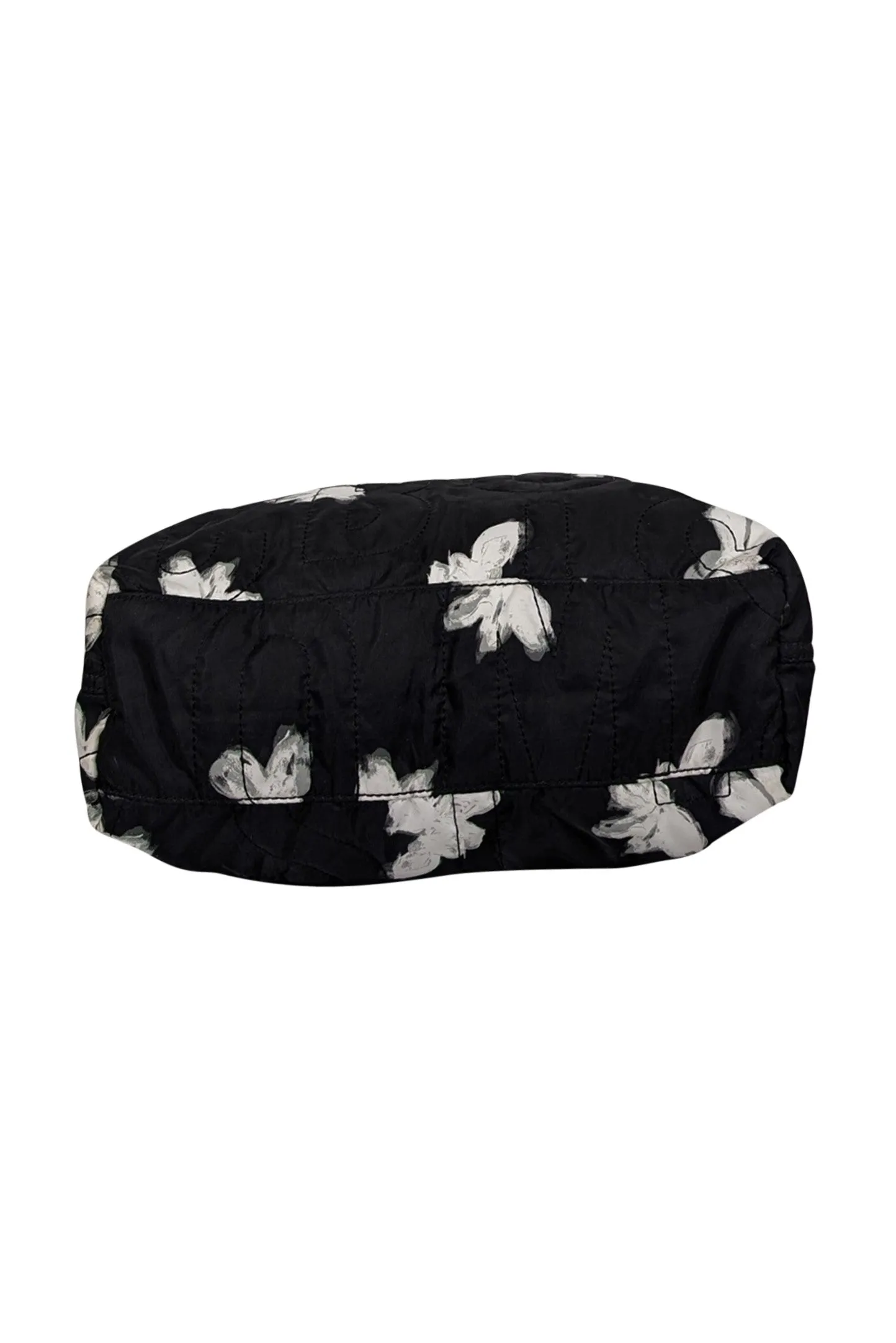 Marc by Marc Jacobs - Black & White Floral Quilted Shoulder Bag