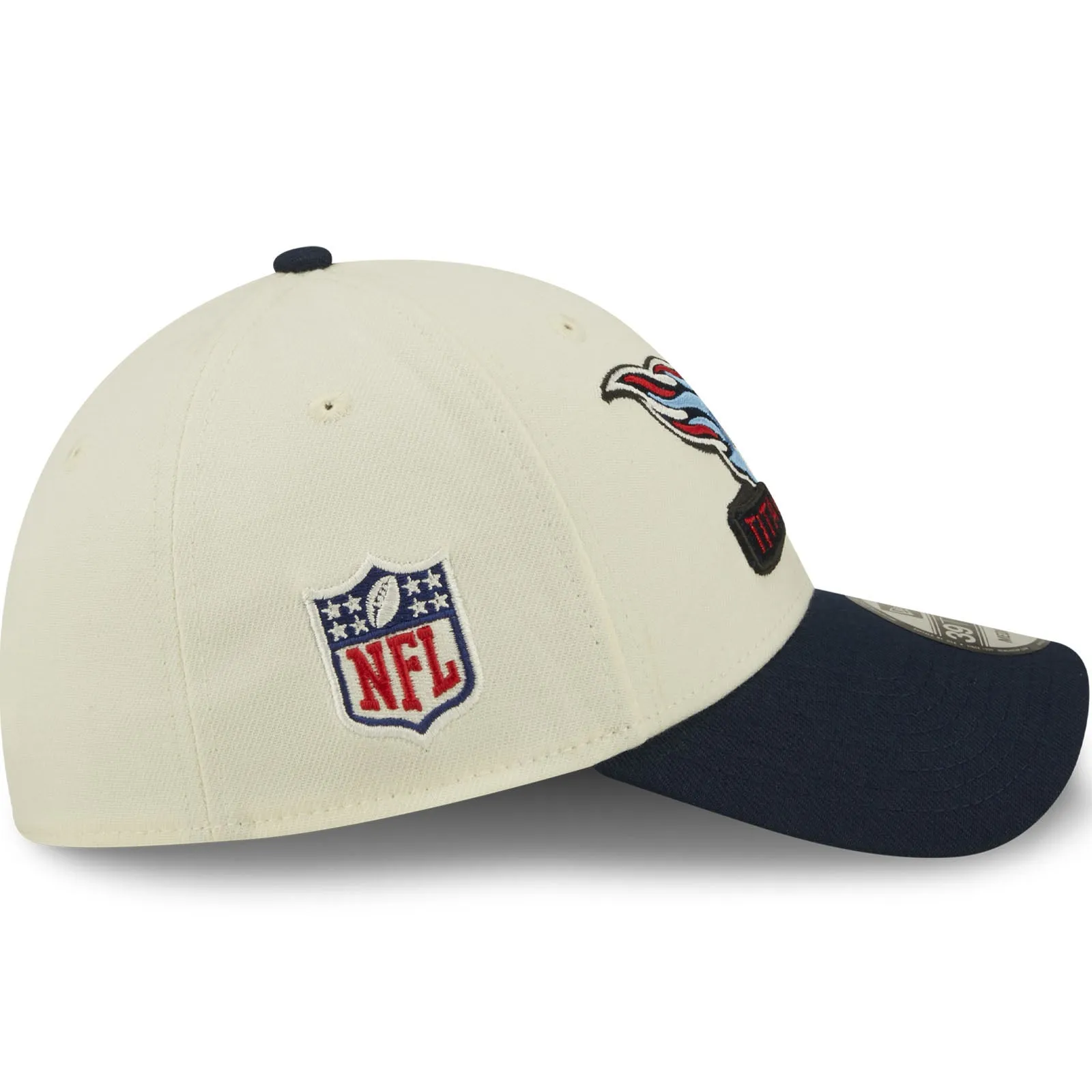 New Era Tennessee Titans NFL 2022 Sideline 39THIRTY Baseball Cap - Cream