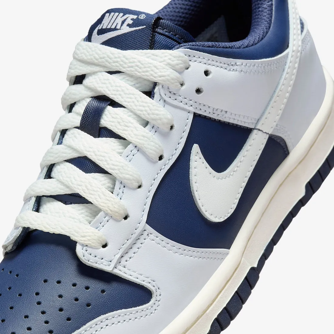 Nike SB Dunk Low GS Football Grey Midnight Navy Summit White FB9109-002