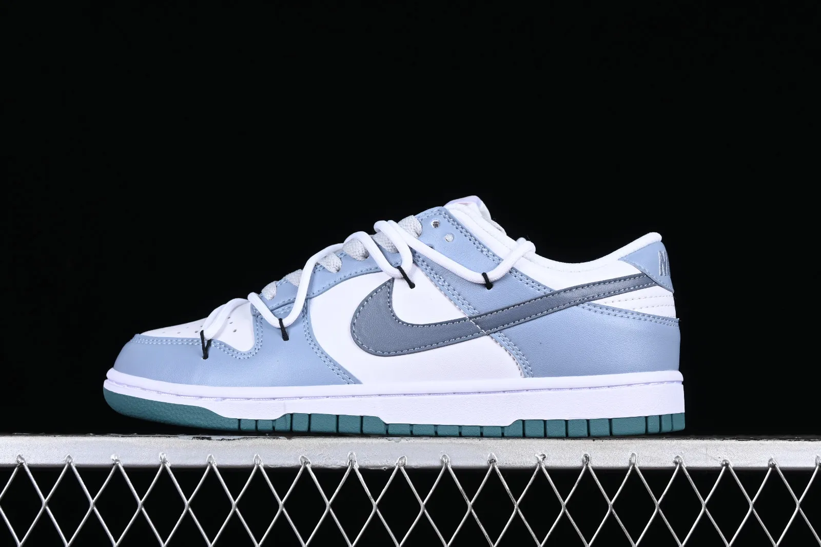 Nike SB Dunk Low White Purple Football Grey FD9911-101