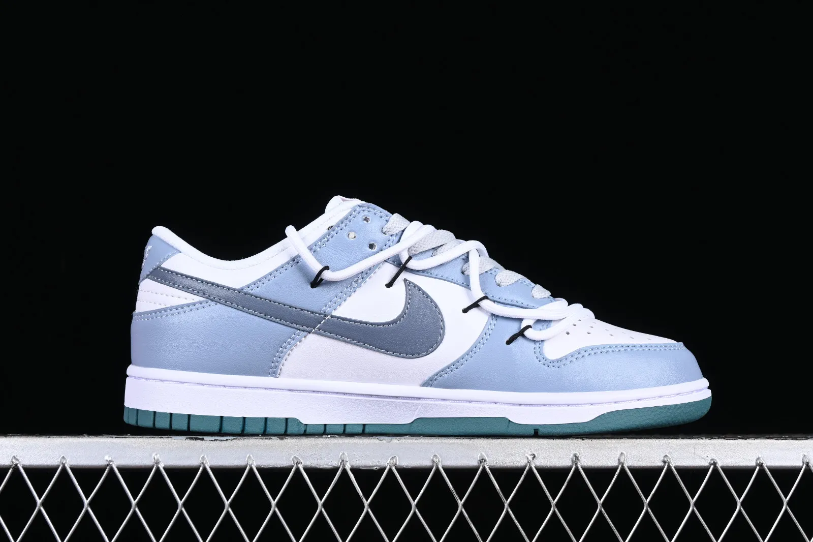 Nike SB Dunk Low White Purple Football Grey FD9911-101