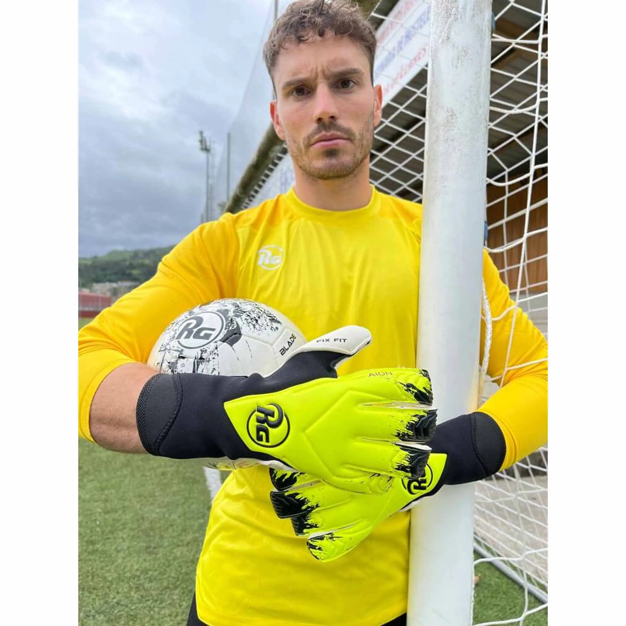 RG Goalkeeper gloves Aion gants de gardien de but de soccer