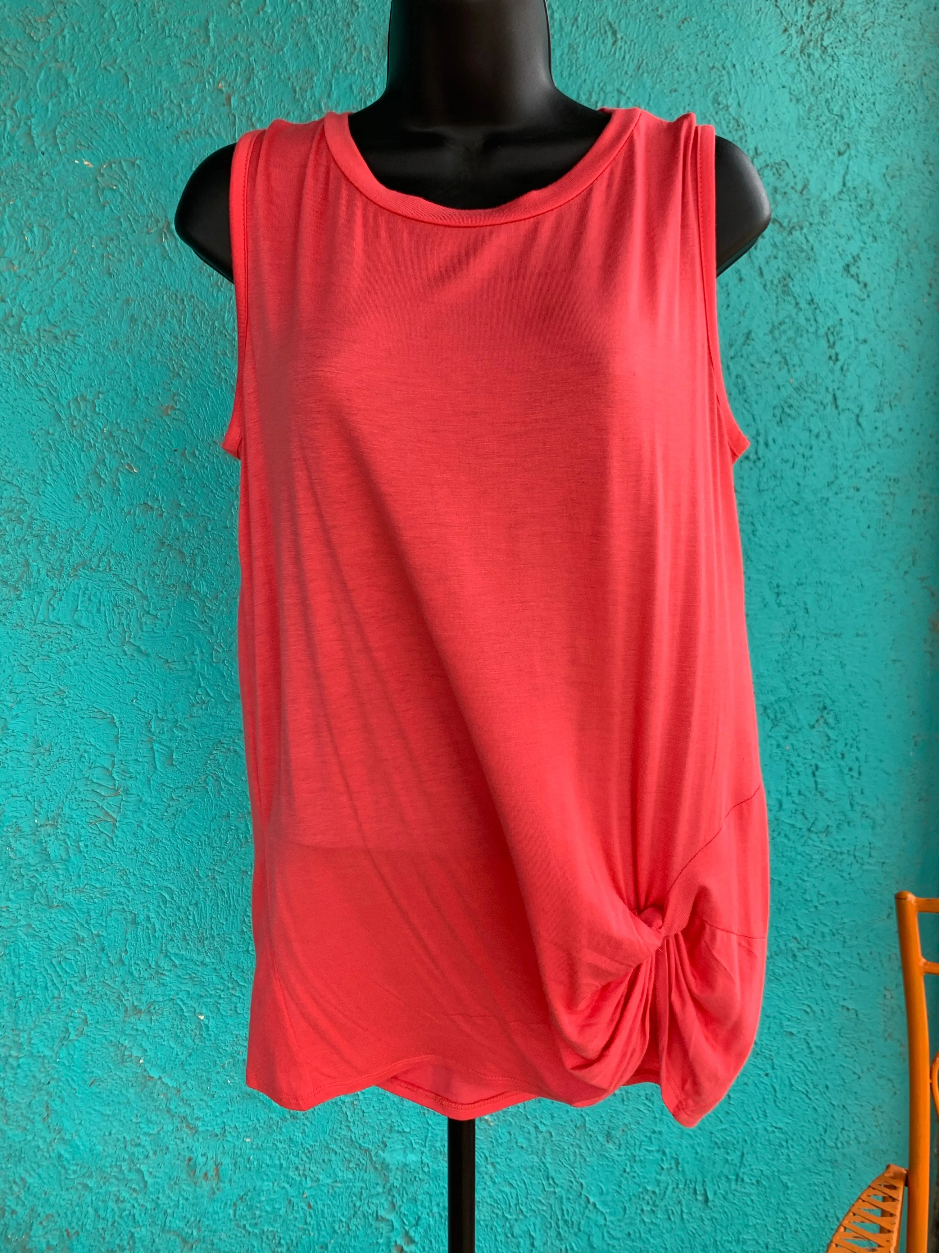 Tank Top w/Twist