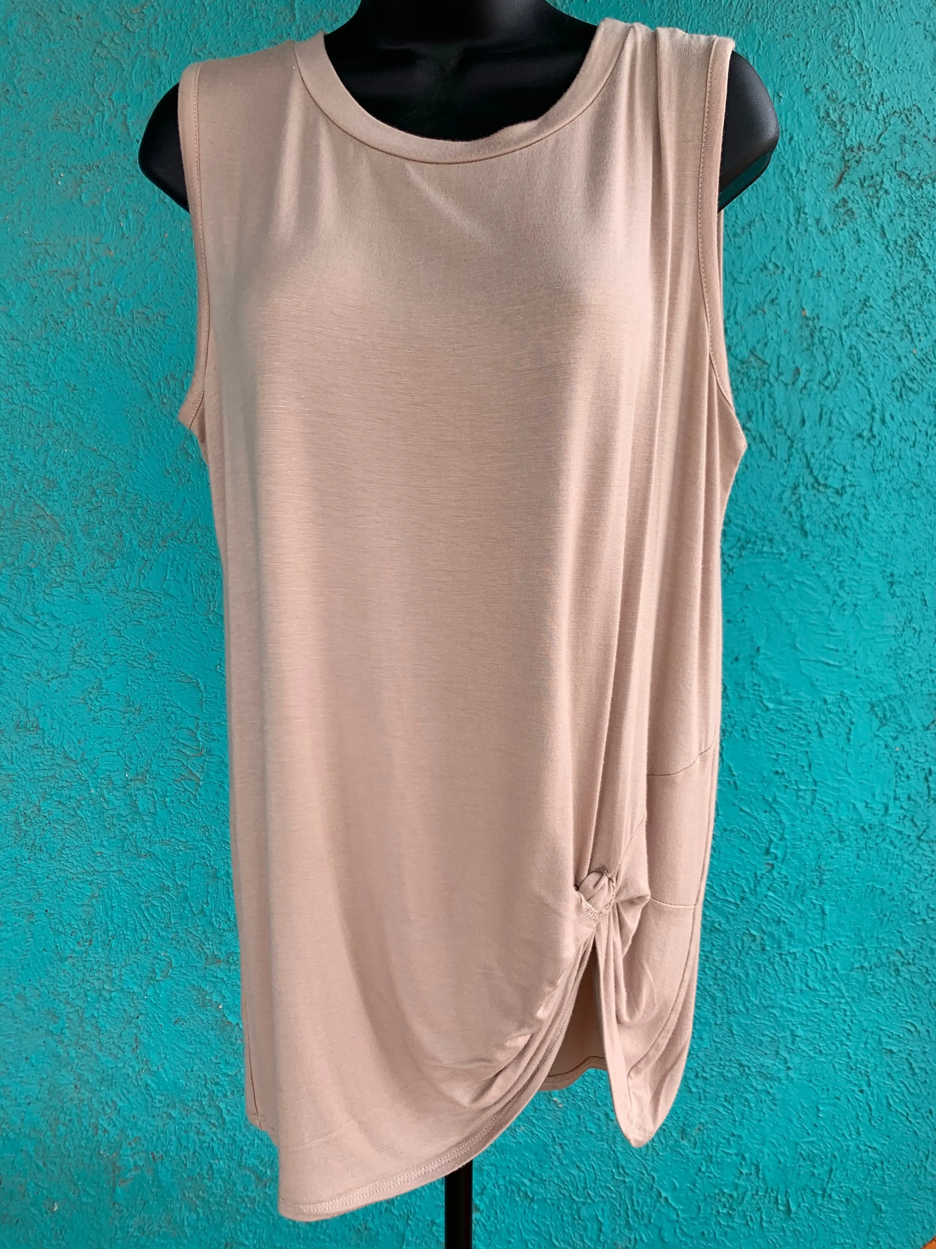 Tank Top w/Twist