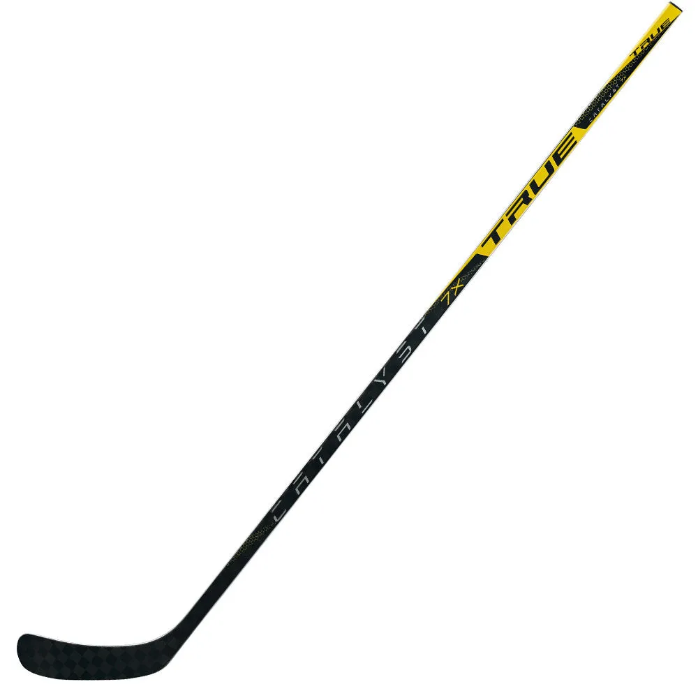 TRUE CATALYST 7X INTERMEDIATE HOCKEY STICK